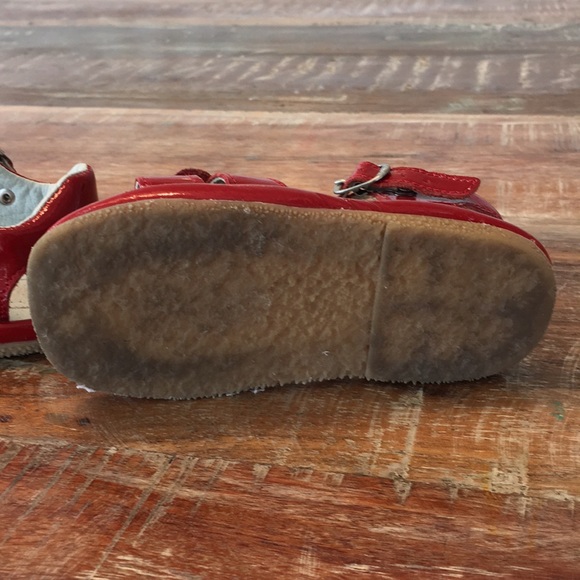 2 for $8 / Girls shiny red patent sandals - Picture 6 of 6